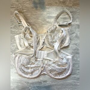 Vintage Bali White Sheer Lace Bras (set of two) Size 34C